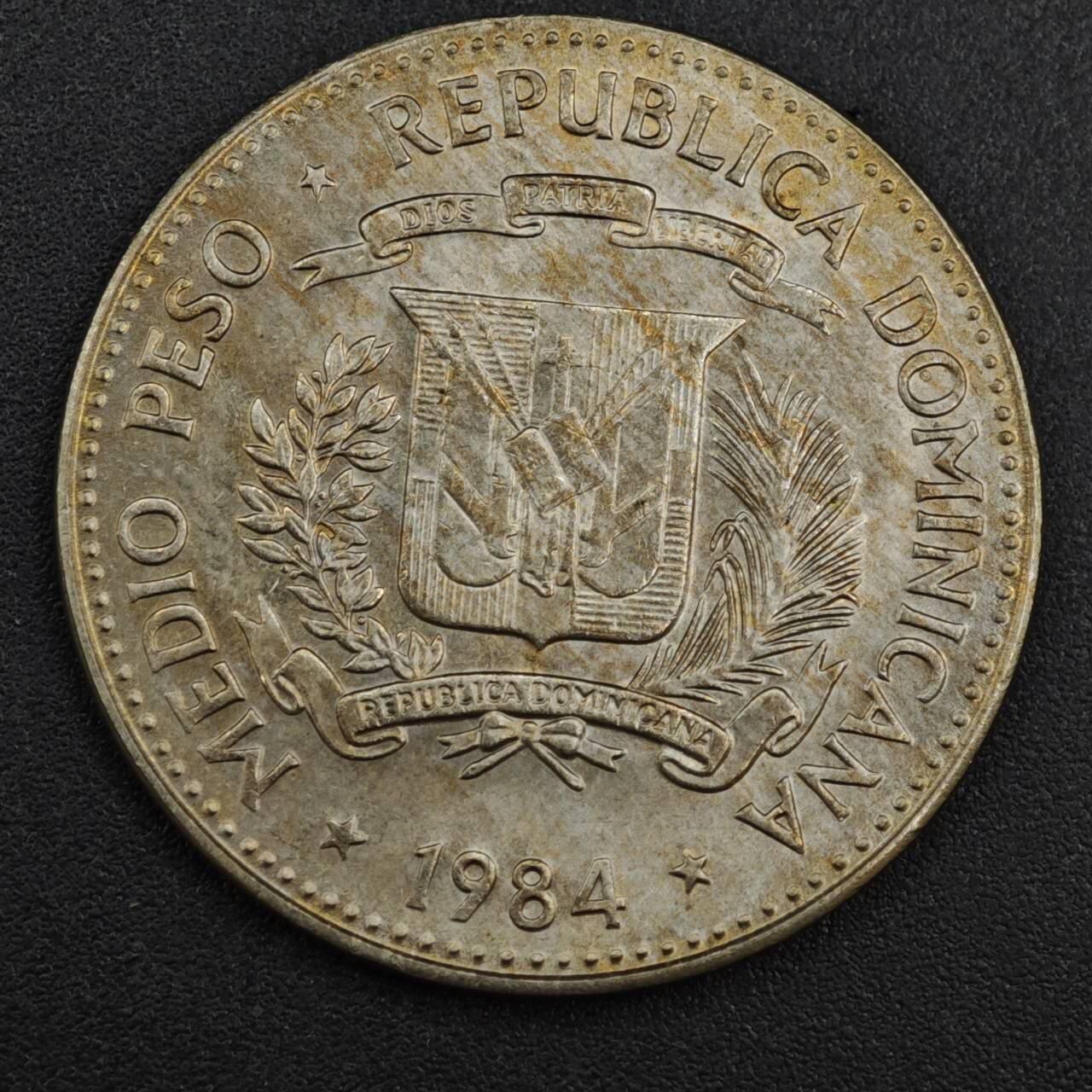 【淘币小摊】实时拍第八百一十拍   散币场   满百包邮可预留二周 每周一统一发货   多米尼加1984年1/2比索