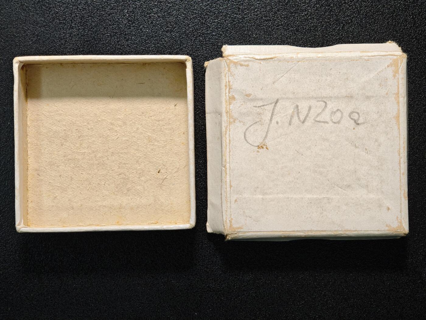 【德藏】世界币章拍卖第155期（拍品征集中~欢迎藏友联系） 1923年 德国德紧威斯特法伦10000马克镀金大马币 原盒原说明 全套包装非常少见 直径约：44.5mm；重约：31.5g