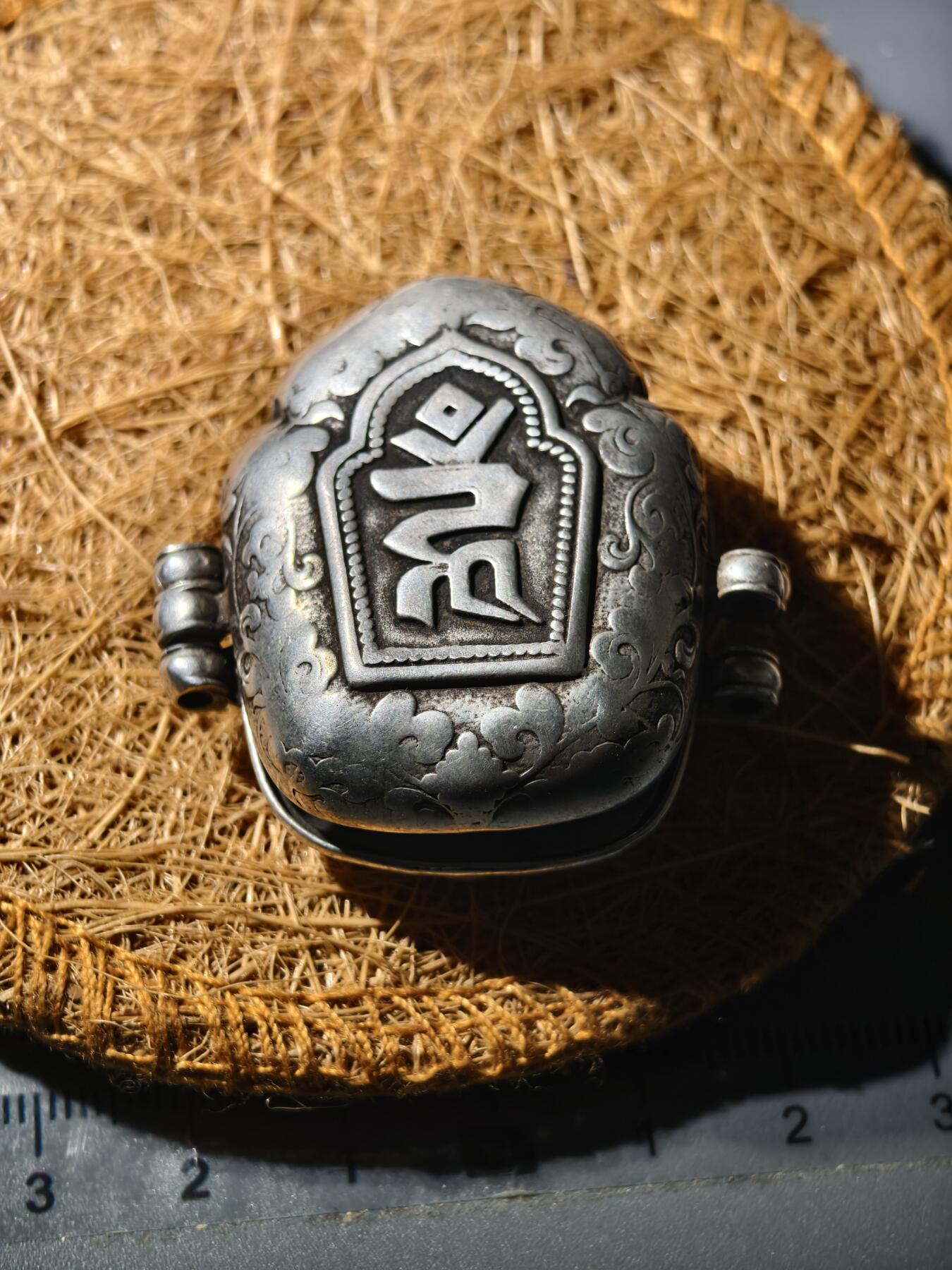 88期回流戒指饰品杂件纪念章丝路钱币专场 藏传饰品