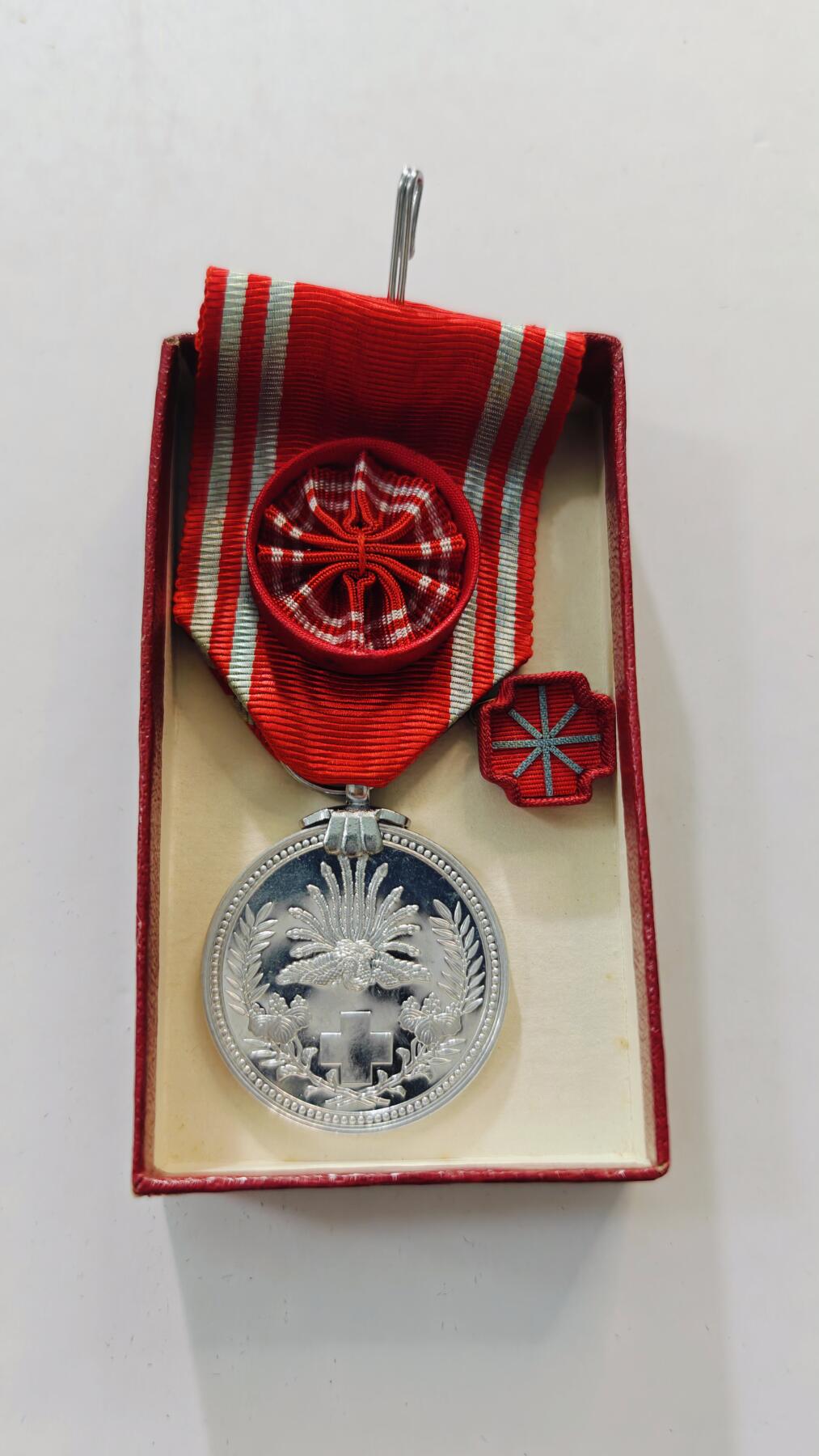 东亚勋章徽章主题拍卖3 银色特别社员章 