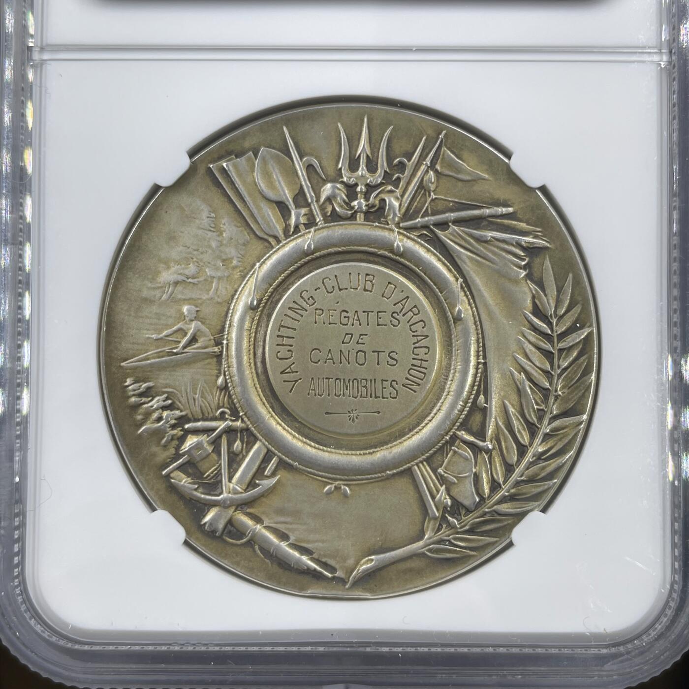 「木头集藏」章牌精品专场！ Rivet～法国阿卡雄游艇俱乐部镀金银章，MS 61，直径：41mm，名家作品，少见银章，很美。