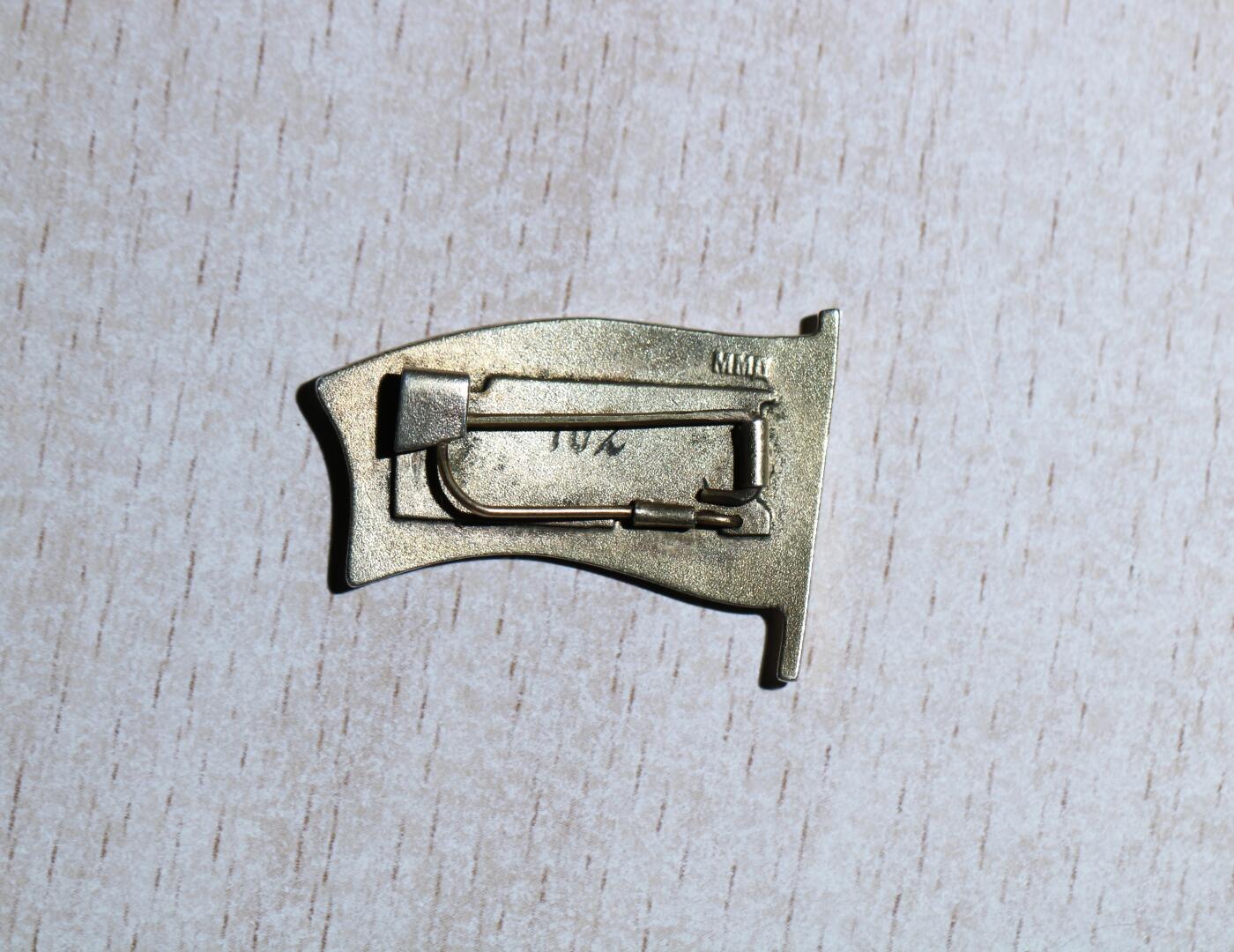 大猫徽章拍卖 第283期 格鲁吉亚小红旗 好品 电车司机