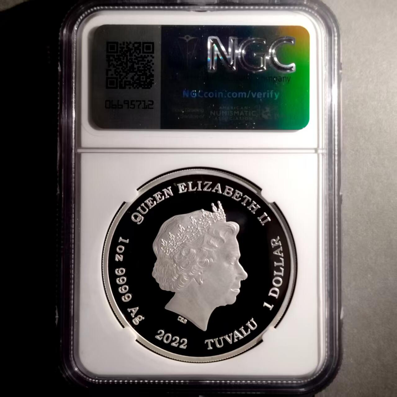 长老汇蛇年精选第七十九场拍卖  2022图瓦卢彩色精制纪念银币 007系列，詹姆斯•邦德扮演者罗杰•摩尔，1盎司9999银，NGC PF69UC，亚军分，同分1枚，更高分3枚 量5000