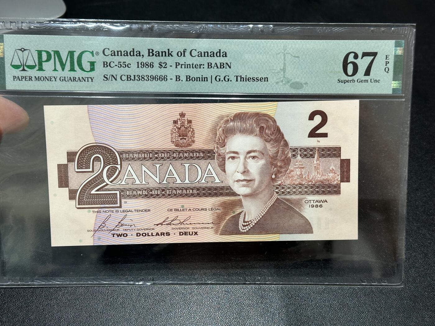 《外钞收藏家》第五百八十八期（优质场）（本平台长期征集拍品、欢迎藏友们联系合作）  1986年加拿大鸟版2加元 全程无47 豹子号666 PMG67