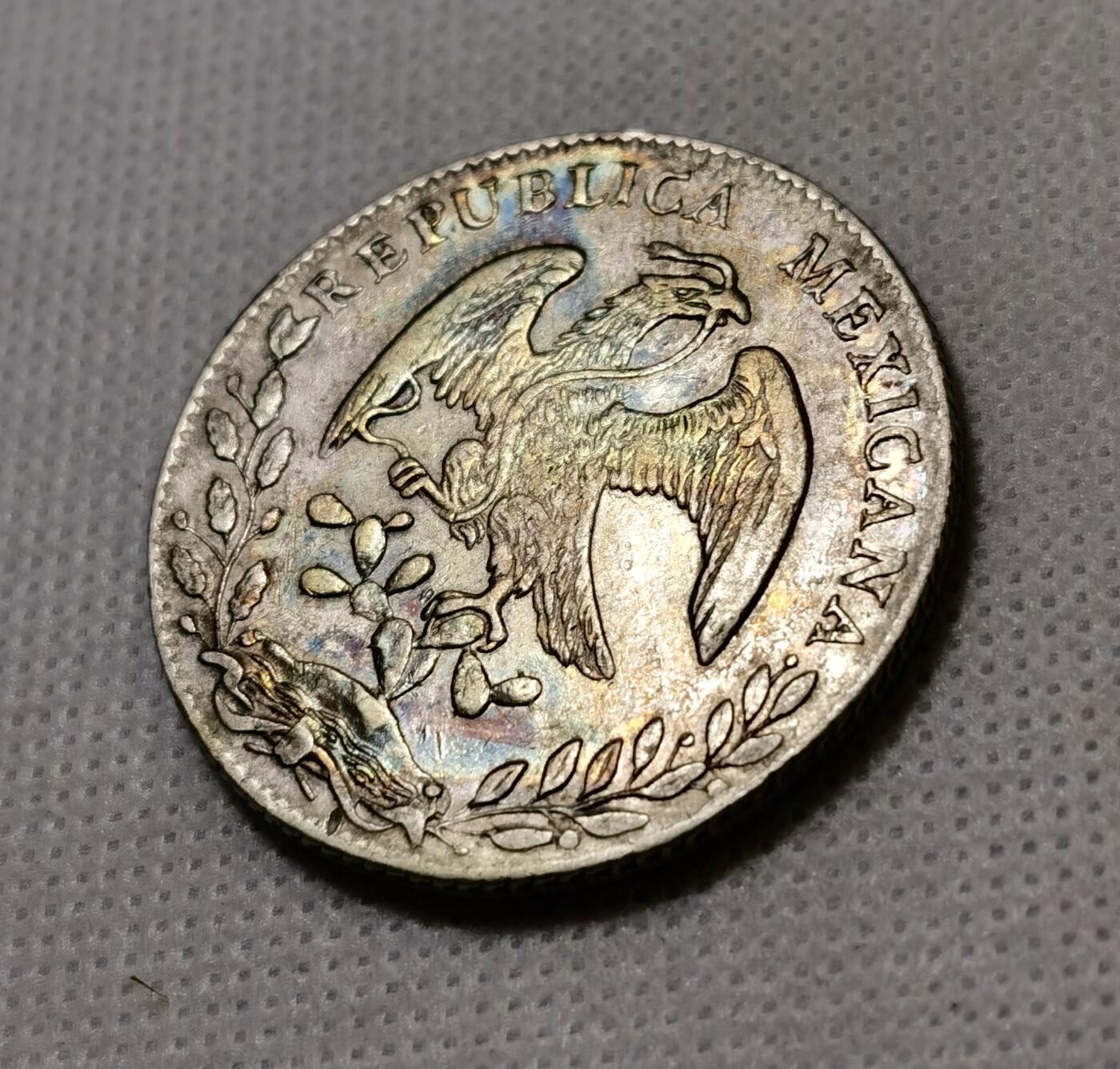 甄臻铺-世界币章拍卖（第40期）送拍享返佣金等优惠多多 1880年GO墨西哥花边鹰洋，“SB”标趣味十足，无戳好品，彩色包浆很漂亮