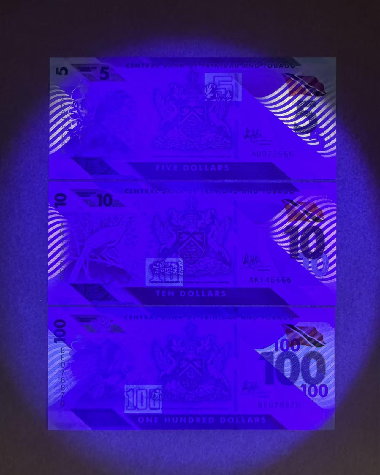 【Blue Auction】世界纸币精拍第756期——18级TOP拍卖/信誉/品质/专业/高效💫 【一组3张豹子号、狮子号、雷达号】特立尼达和多巴哥 5-10-100元 全新UNC