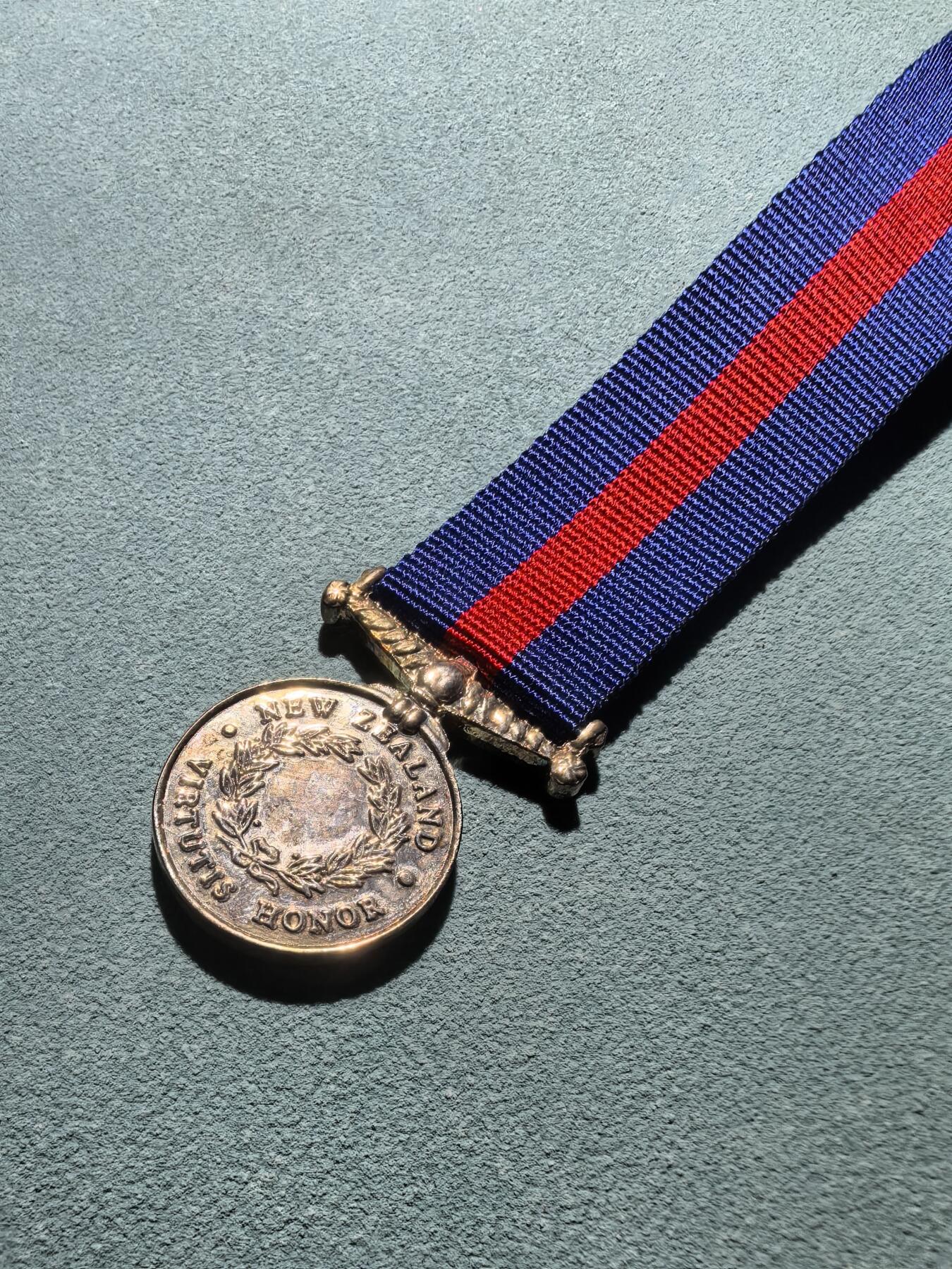 盛世勋华——号角文化勋章邮票专场拍卖第290期 英国新西兰奖章迷你章 极为罕见