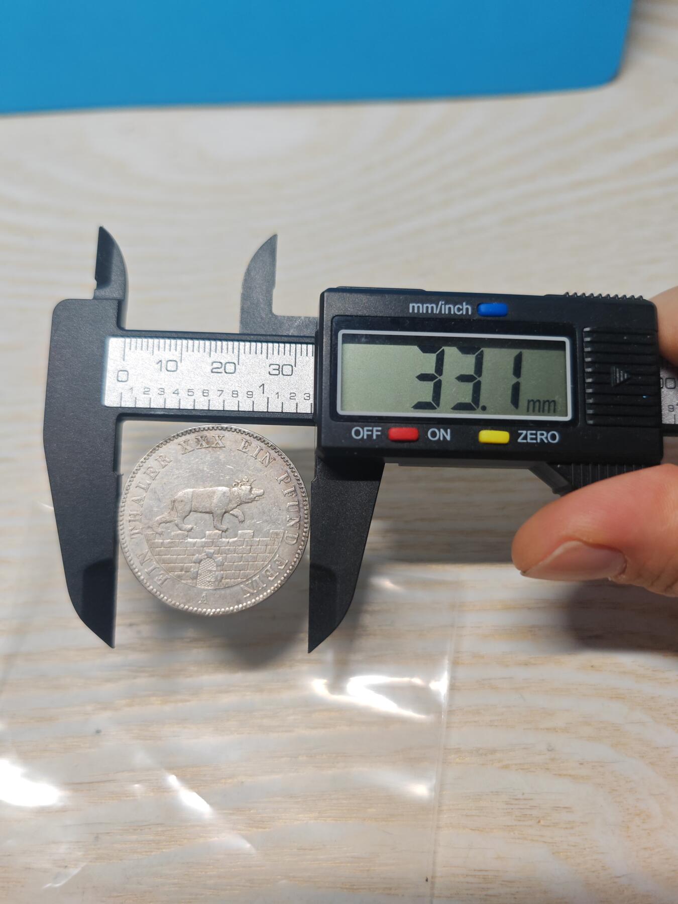 1861年德国安哈特贝恩堡小熊爬墙银币