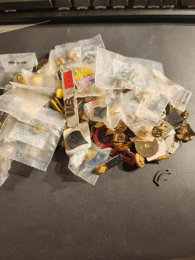 老王徽章第166期 - 美国小徽章一组    60个