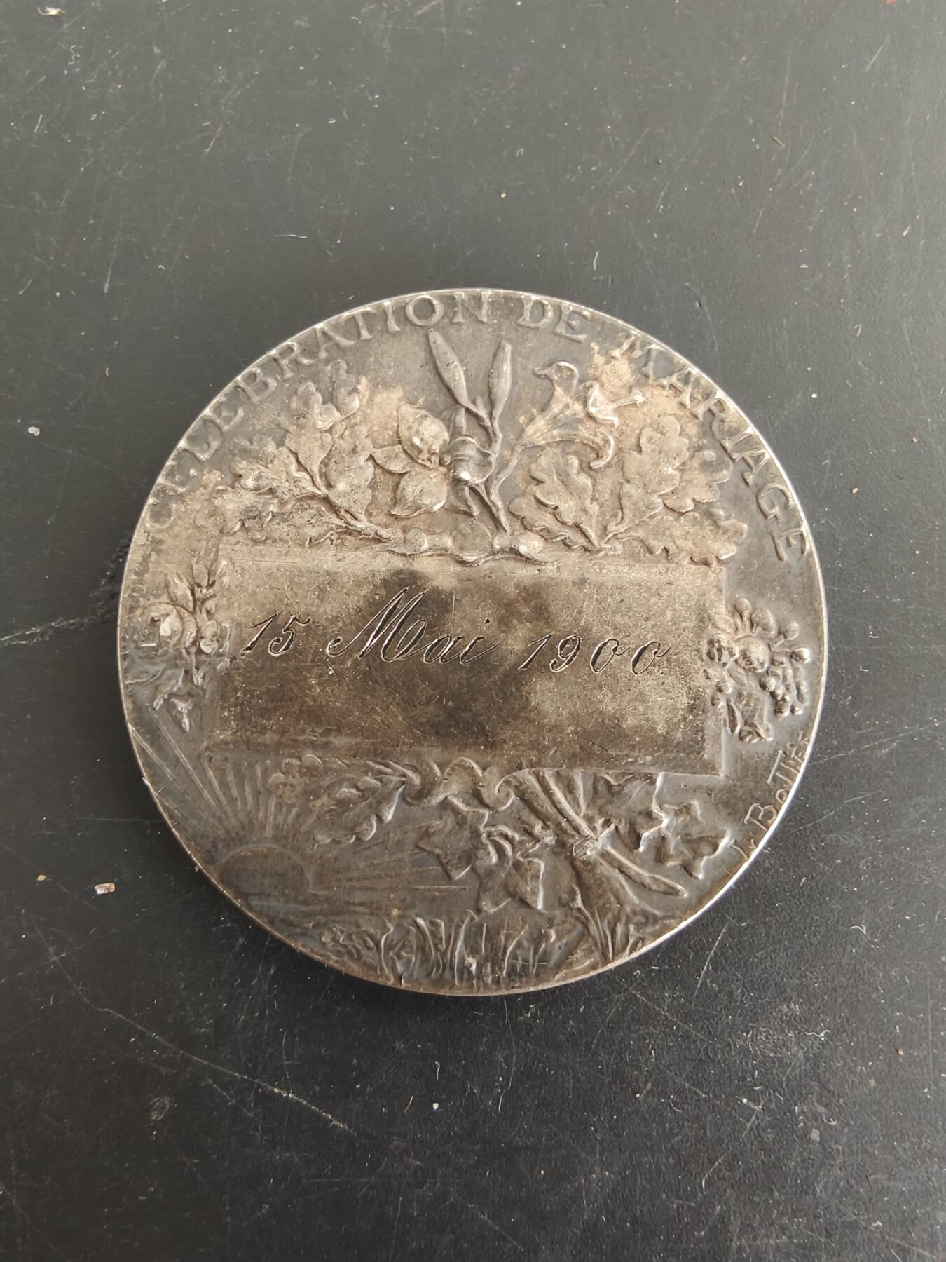 老王徽章第166期 法国大尺寸婚章    大师波特版     原盒    950银    直径42mm.    重量35.2g