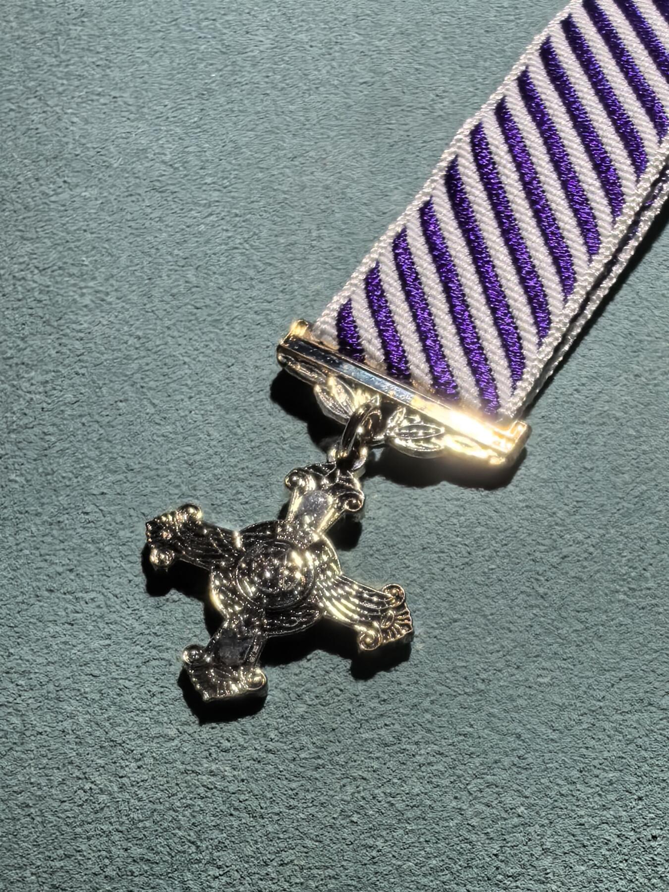 盛世勋华——号角文化勋章邮票专场拍卖第290期 英国杰出飞行十字勋章迷你章 伊丽莎白二世版 极为罕见