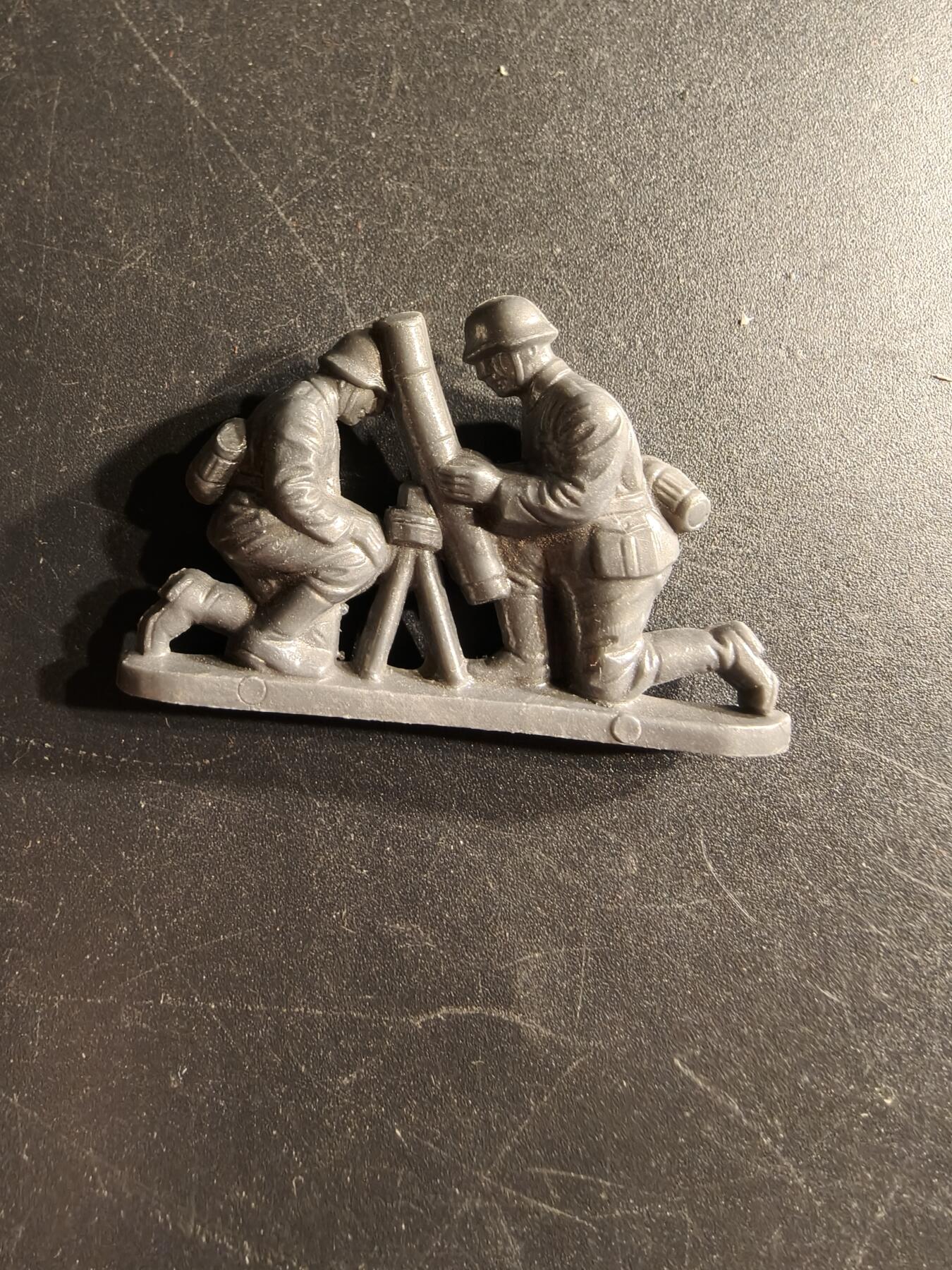 老王徽章第166期 德三迫击炮小组证章