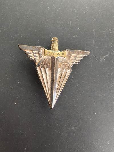 老王徽章第166期 - 法国陆军空降兵学校证章