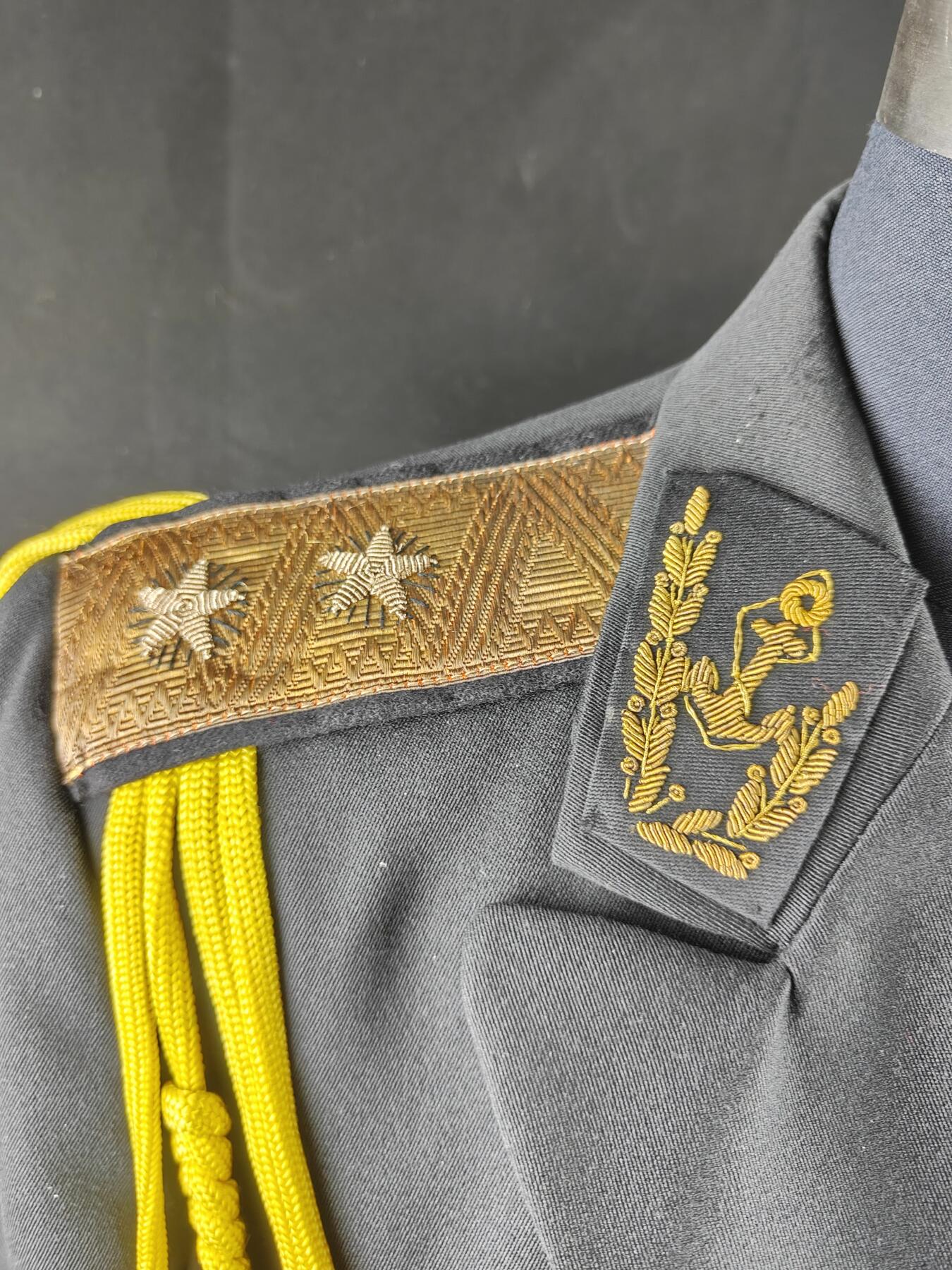 0元起拍勋章 第314期 咸鱼国勋章拍卖专场 11月30日（周日）下午6：00开始 保加利亚海军将官礼服上衣 胸围112 肩宽50 衣长83 袖长64