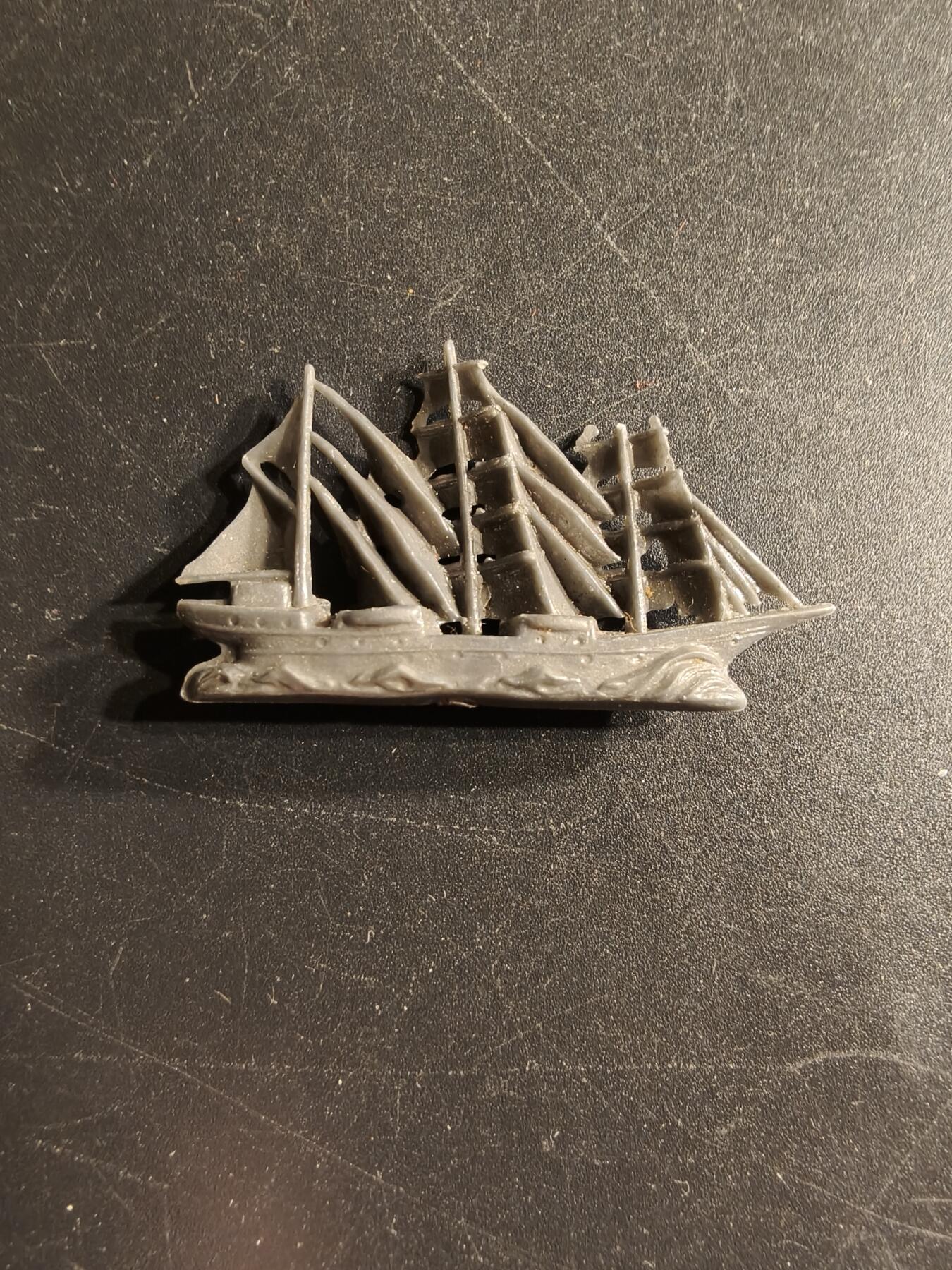 老王徽章第166期 德三德国风帆战舰证章