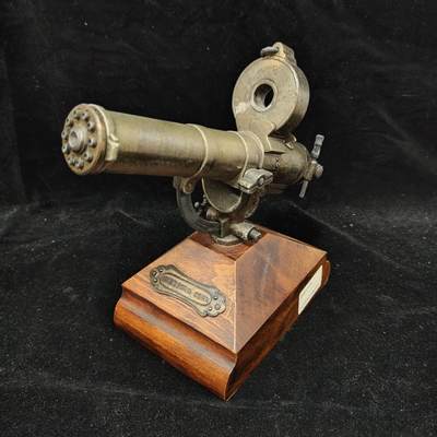 0元起拍勋章 第314期 咸鱼国勋章拍卖专场 11月30日（周日）下午6：00开始 - 美国老式加特林机木仓金属模型