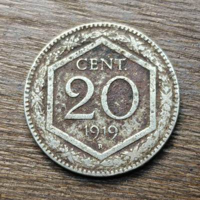 【铜匠收藏】★第133场★散币场，无佣金，30包邮。不满30元，支付5元运费。《接受代拍 代送NGC评级》 - 意大利 1919年 20分 铜镍币 伊曼纽尔三世 皇冠盾牌