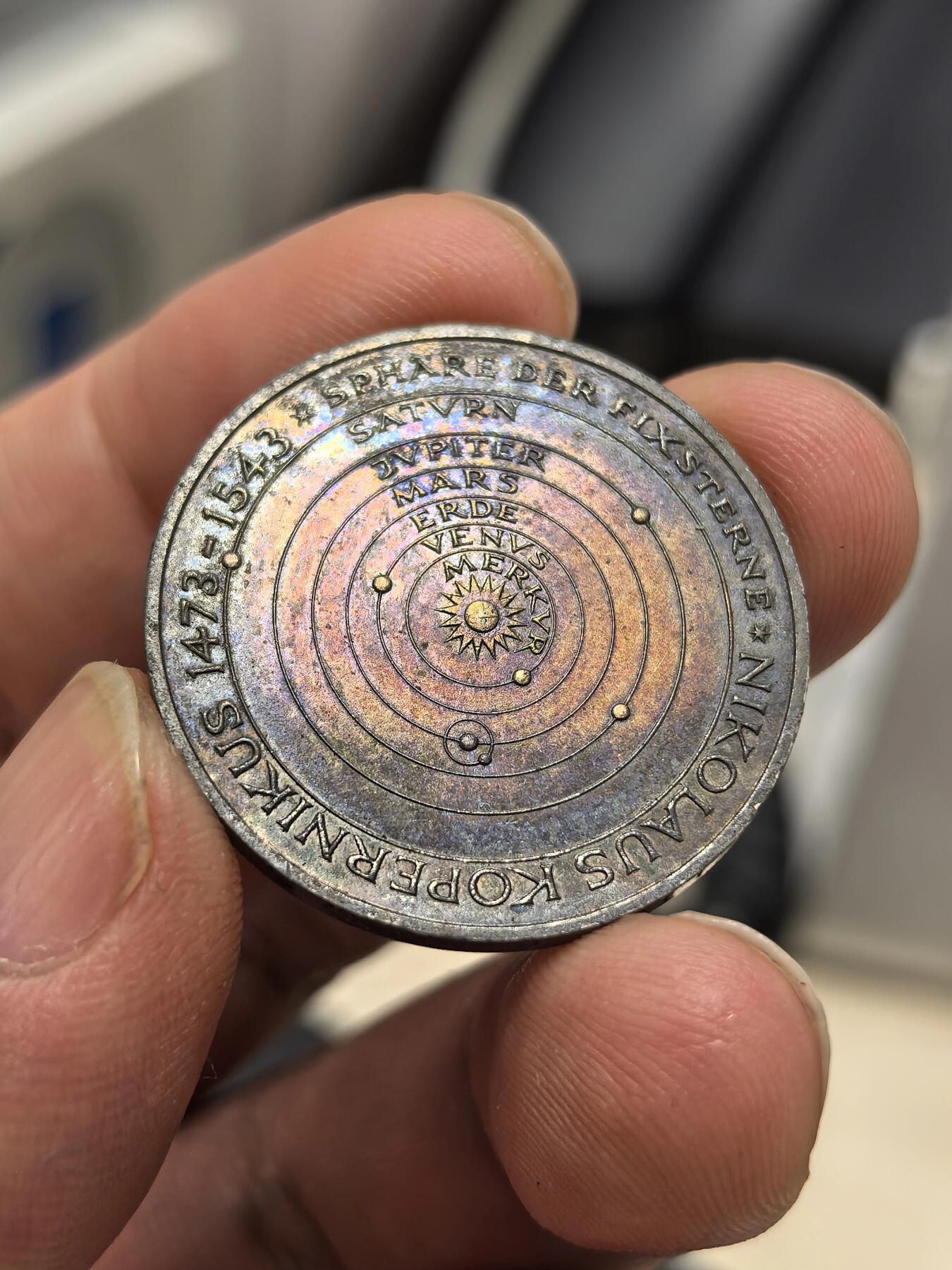 博洋堂世界钱币拍卖第149期（全场包邮） 德意志民主共和国1973年哥白尼5马克纪念银币，双面酱五彩包浆，细节拉满，“天地玄黄宇宙洪荒”