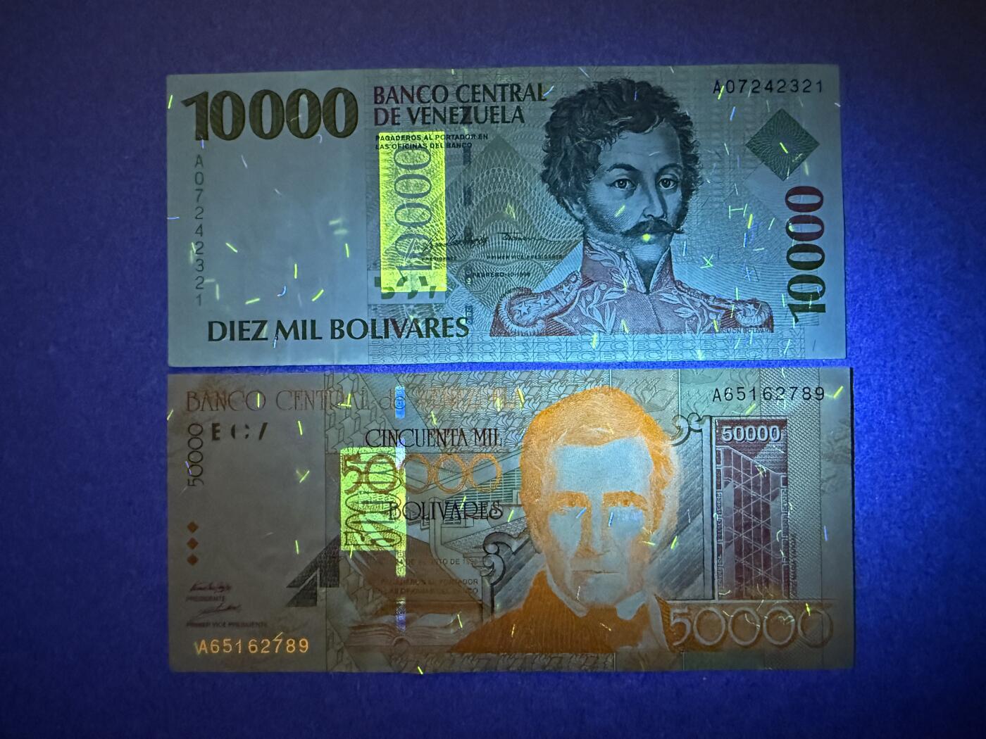 《艾美收藏》第222期-11.30周日外币畅拍 委内瑞拉10000、50000玻利瓦尔2张 1998年A冠大面值 流通品相