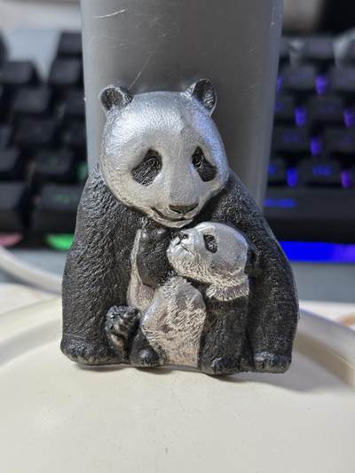 第183期拍卖 - 库克2017年幸运母子大熊猫仿古异形纪念银币，999银，88克，发行888枚