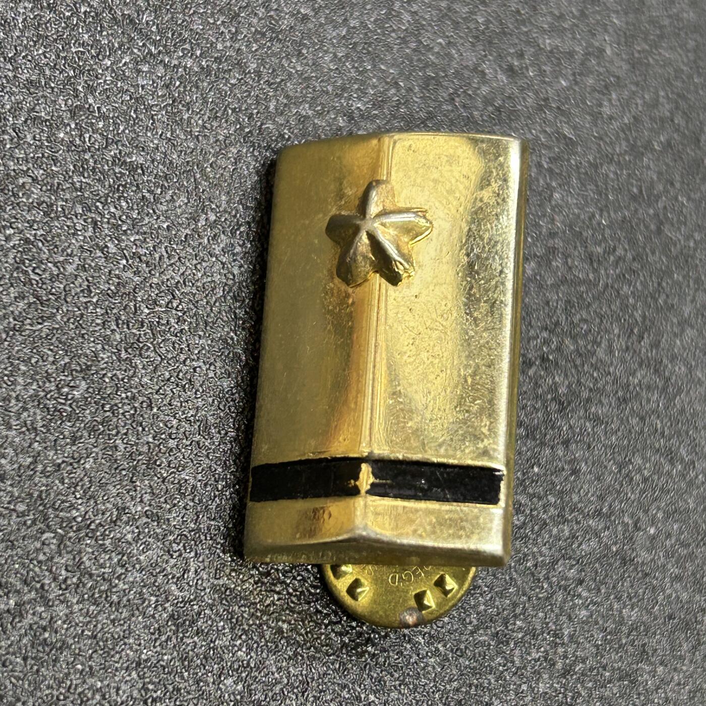 西秦中古拍卖第六十七期 不忘历史 日本陆上自卫队少尉军衔