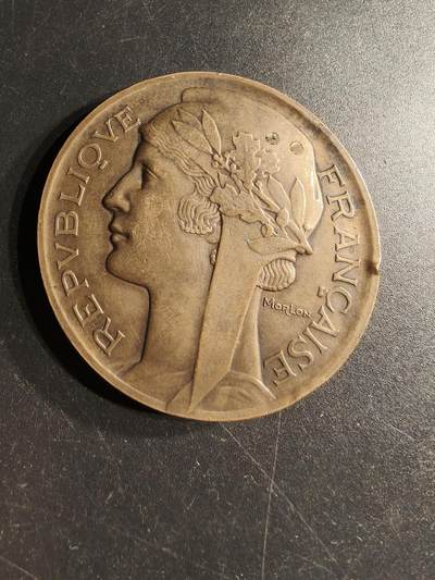 老王徽章第166期 - 法国体育教育协会大铜章    直径50mm.   重量63.2g