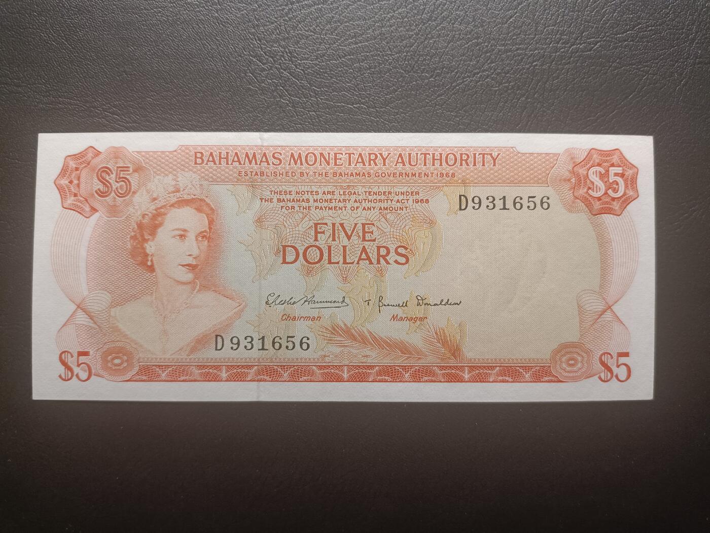 2025十一月第七期，总205期 巴哈马1968年5元UNC角钝无47，中期金管局版本，大冠女王和总督府
