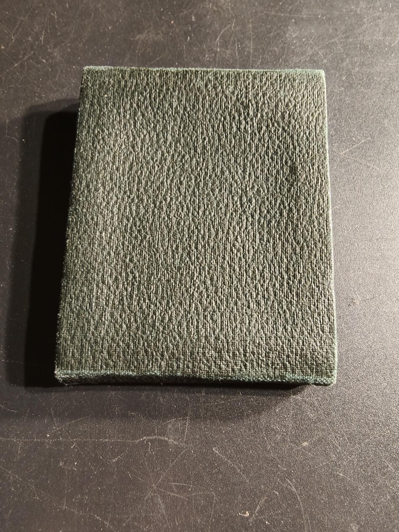 老王徽章第166期 法国全国游泳与救生协会镀银大铜章    原盒      尺寸40×50mm.   重量45g