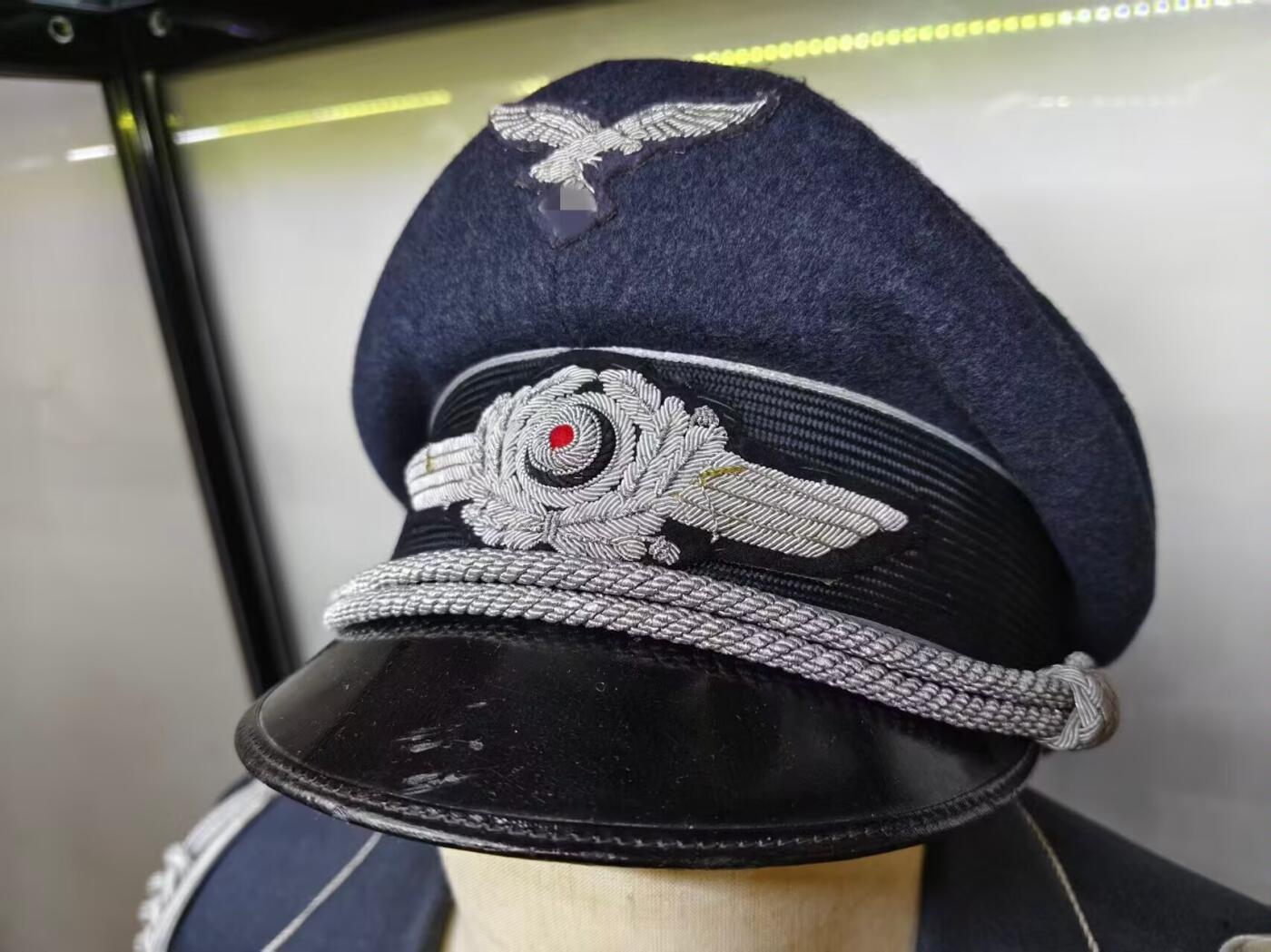ww2德三，空军飞行员军官帽，58头围，粗毛呢材质，只有帽子，里面的原主人姓名都在，内标保存十分完好