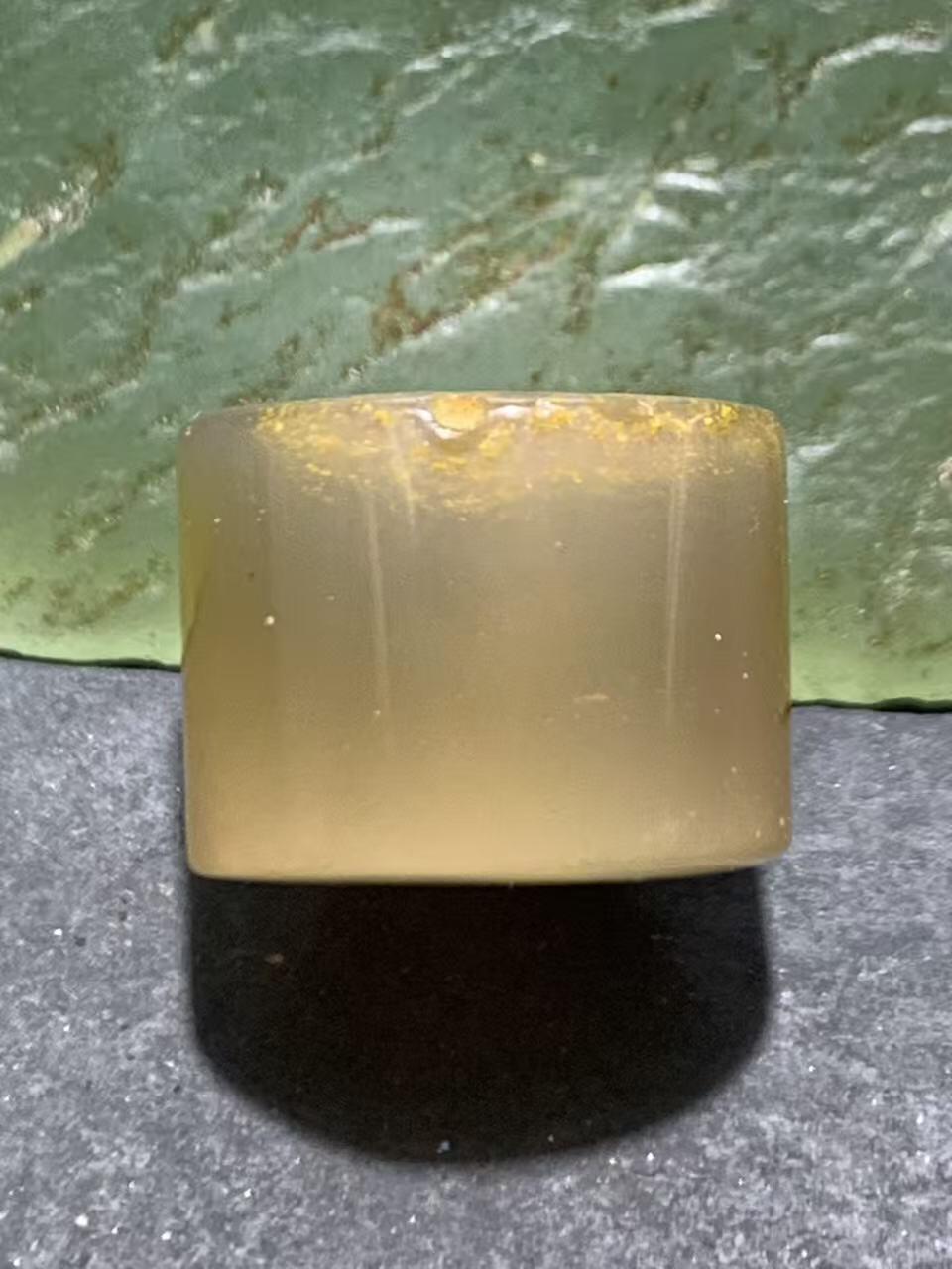 蒙料冻料飘金沙鸡油黄战国红玛瑙通货墩子一个