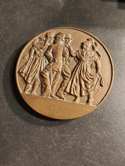 老王徽章第166期 - 法国上诺曼底大区大铜章    高浮雕    Crouzat作品     直径68mm.   重量140g