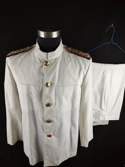 0元起拍勋章 第314期 咸鱼国勋章拍卖专场 11月30日（周日）下午6：00开始 - 民国白色立领夏服一套 上将阶级 胸围102 肩宽46 衣长78 袖长59 领围41 腰围82 裤长101