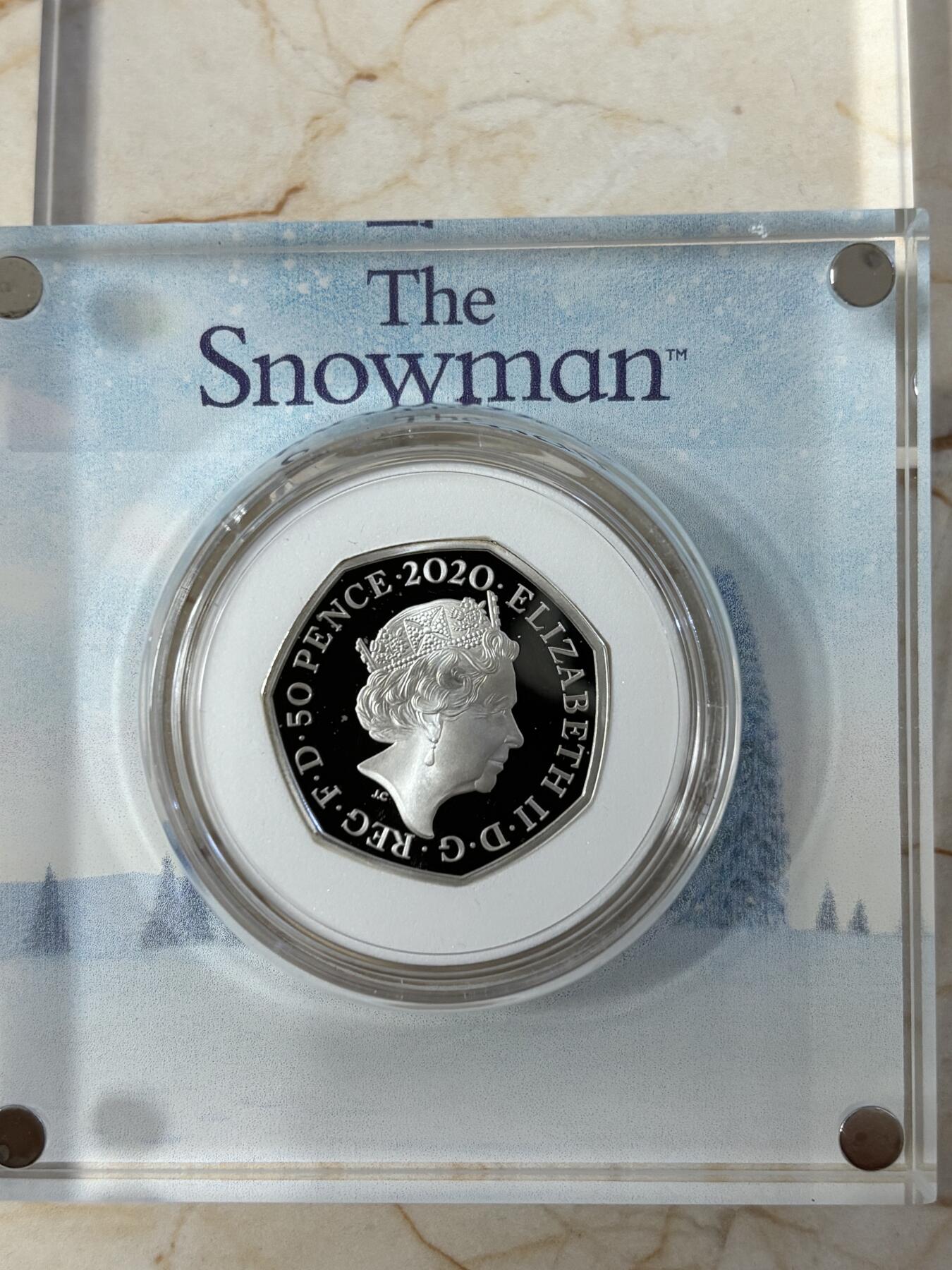 第183期拍卖 英国2020年雪人七边形彩色精制纪念银币，925银，8克，发行量7000枚