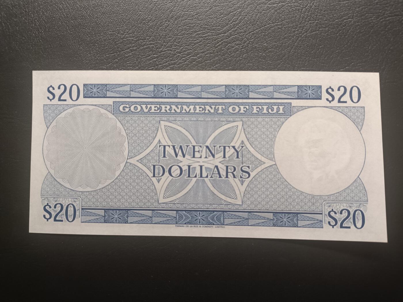2025十一月第七期，总205期 英属斐济1969版20元AUNC首冠A/1无47，稀有早期“斐济政府”抬头版本高面值，戎装女王