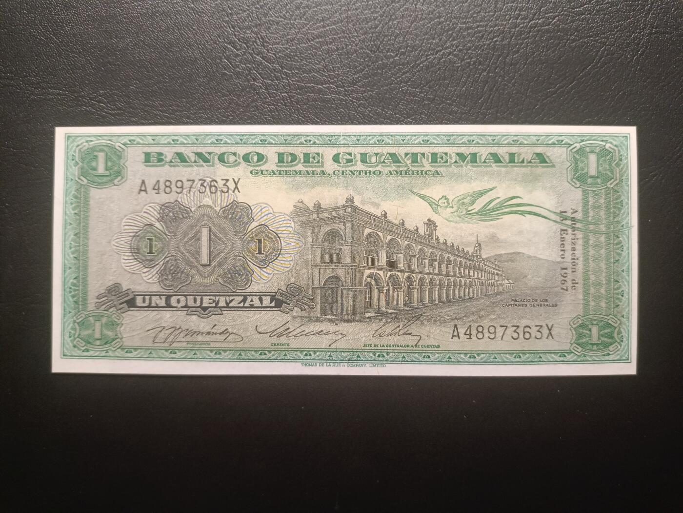 2025十一月第七期，总205期 危地马拉1967年1格查尔AUNC，国会大楼和阿提拉湖，早期年份