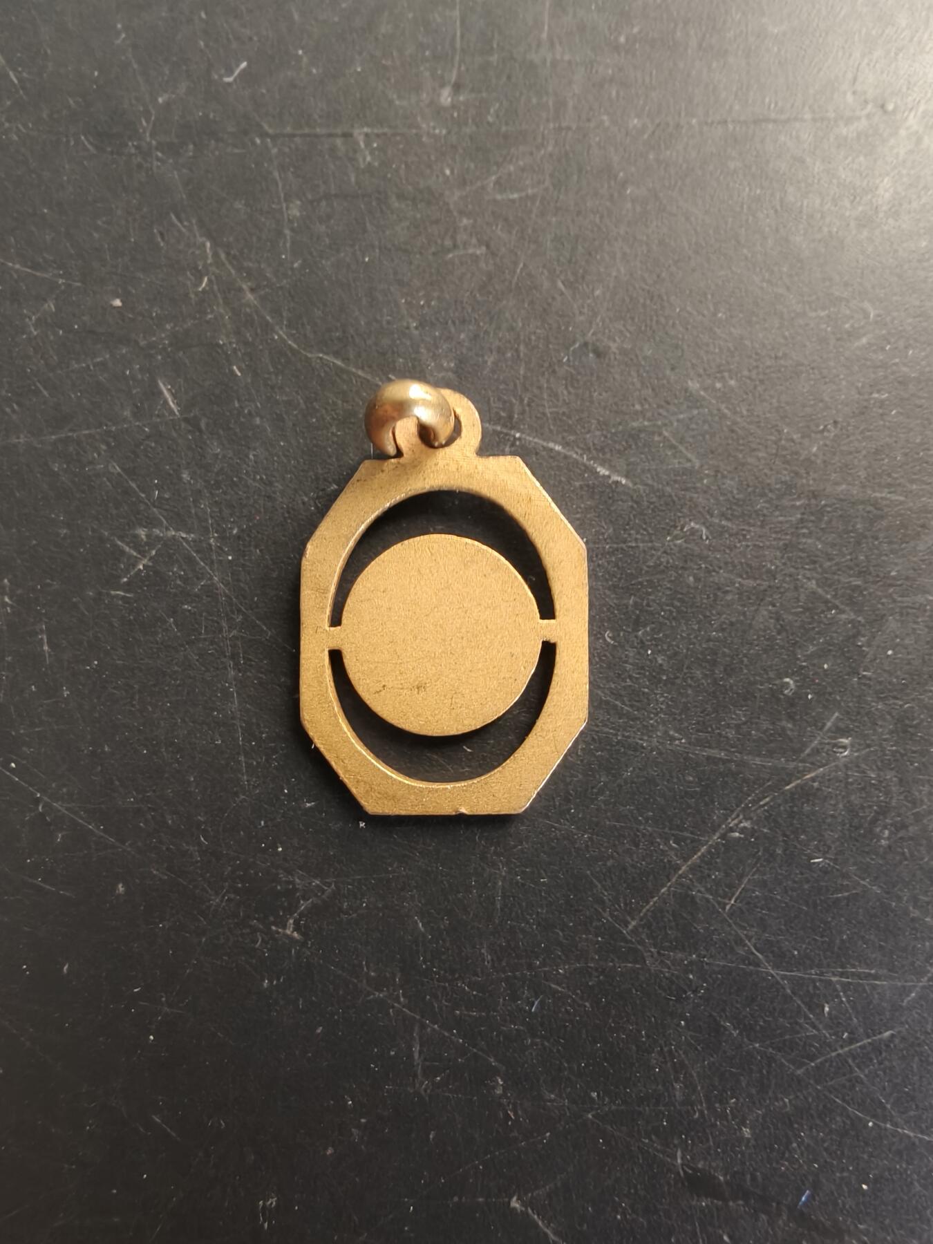 老王徽章第166期 法国天主教会纪念章    带珐琅     