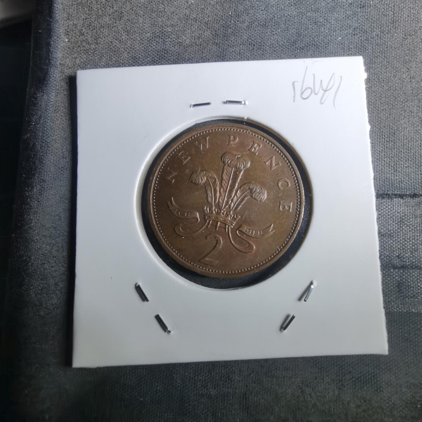 沼泽如烟--第916场 英国1977年2便士