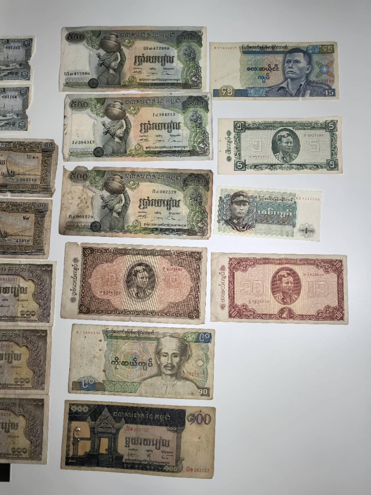 小驴勋章奖章收藏11月29日周六晚六点拍卖（珍爱和平，收藏战争，铭记历史，勿忘国耻，忠党爱国。有偿代拍，送拍规则在简介最后，参拍须阅读规则后再参拍，关系到运费包装发货时效真假辨别等关键信息，拍卖时不再发原图，看大图店主微信码在拍卖店铺介绍里）