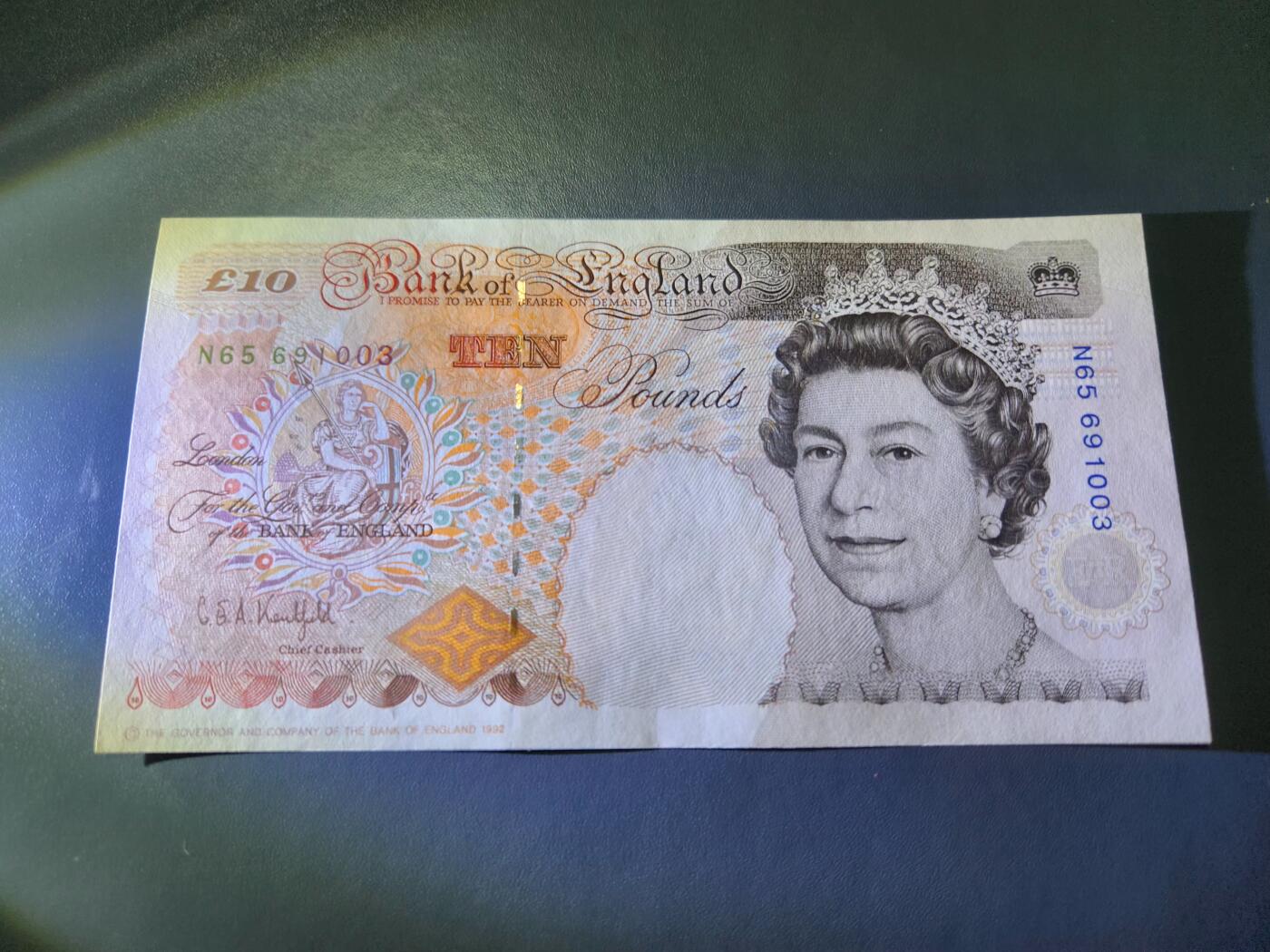 11月30号晚上8点 外国纸币自动截拍第66场