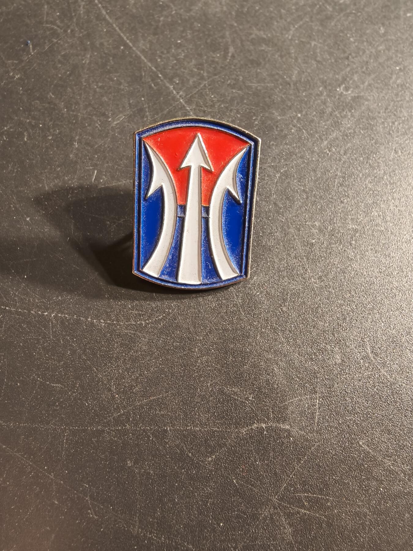 老王徽章第166期 美国陆军第11步兵旅徽章