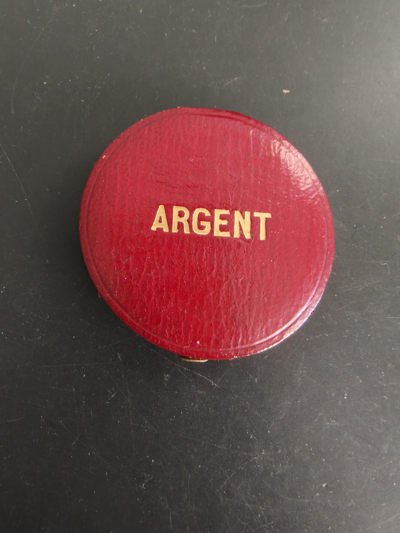 老王徽章第166期 法国大尺寸婚章    原盒    大师罗蒂版本    1919年    950银    直径42mm.    重量32.4g