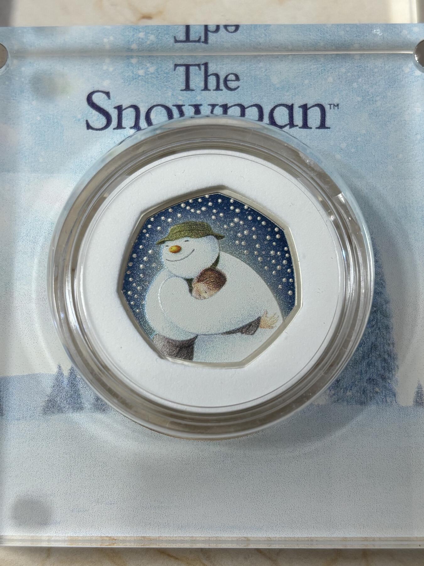 第183期拍卖 英国2020年雪人七边形彩色精制纪念银币，925银，8克，发行量7000枚