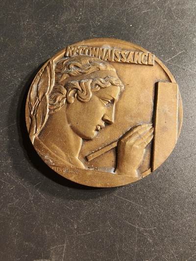 老王徽章第166期 - 法国感恩大铜章     直径56mm.   重量78g