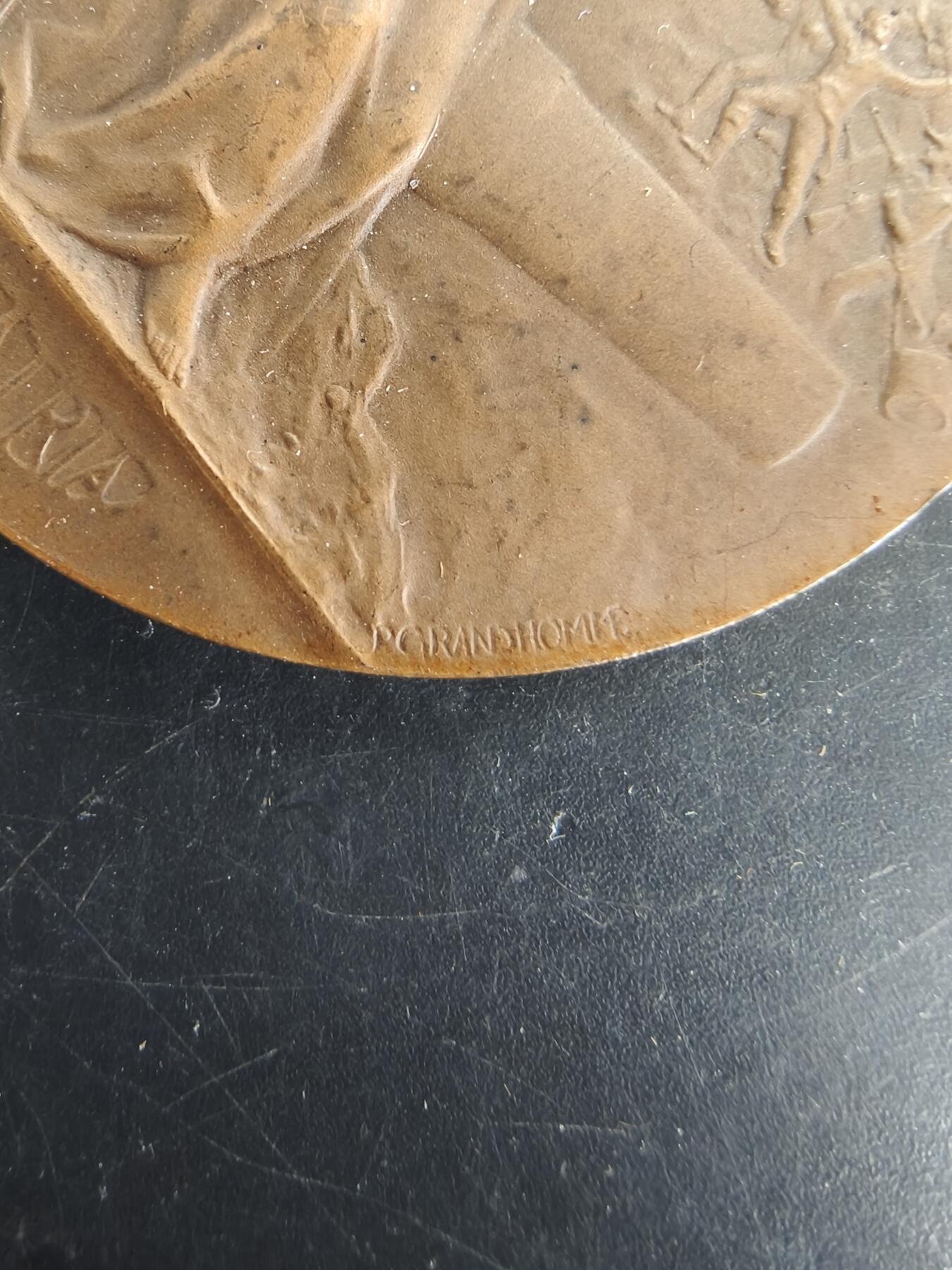 老王徽章第166期 法国战争部战争准备大铜章     原盒     直径50mm.    重量67.4g