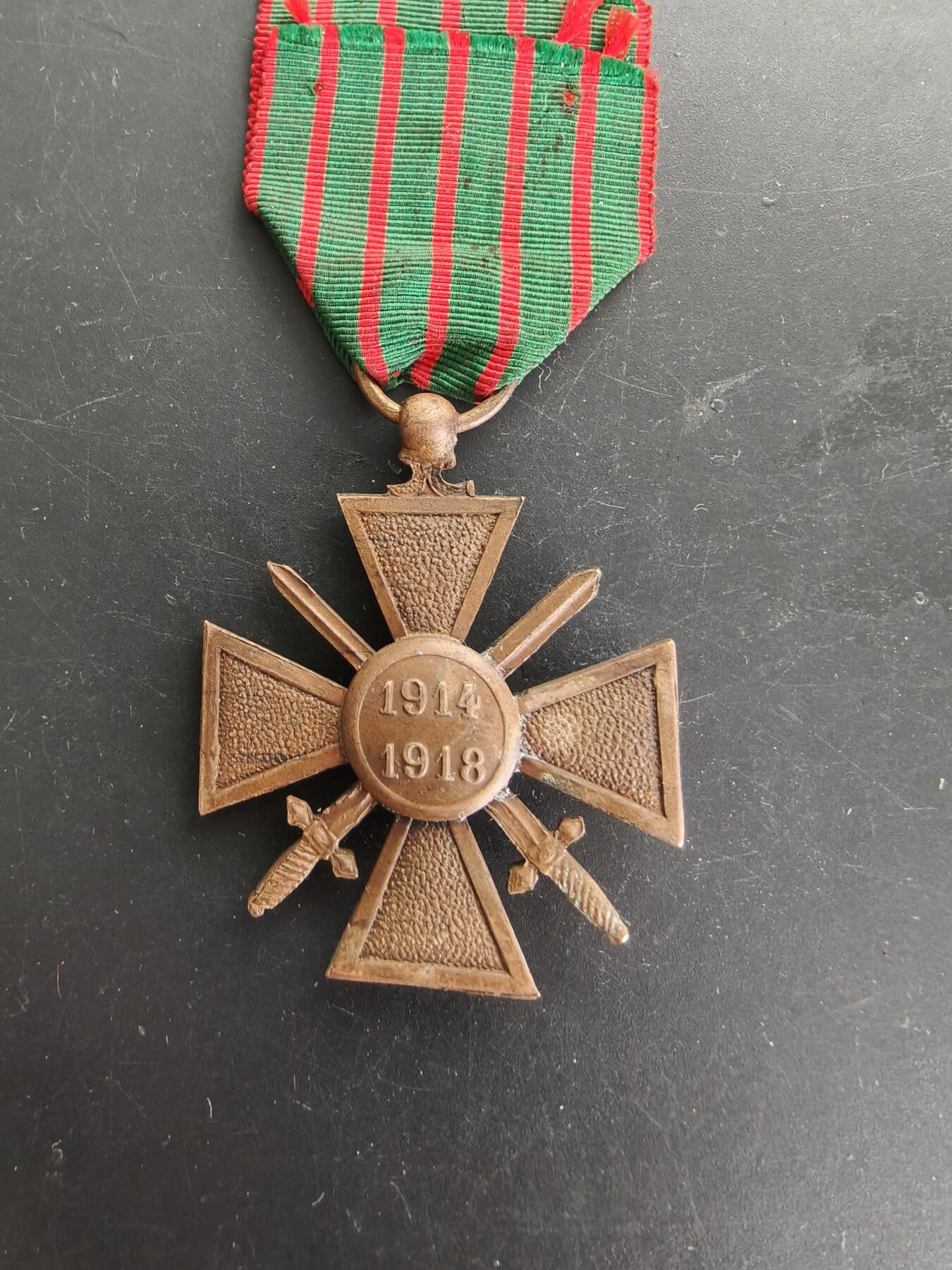 老王徽章第166期 法国1918版战争十字奖章