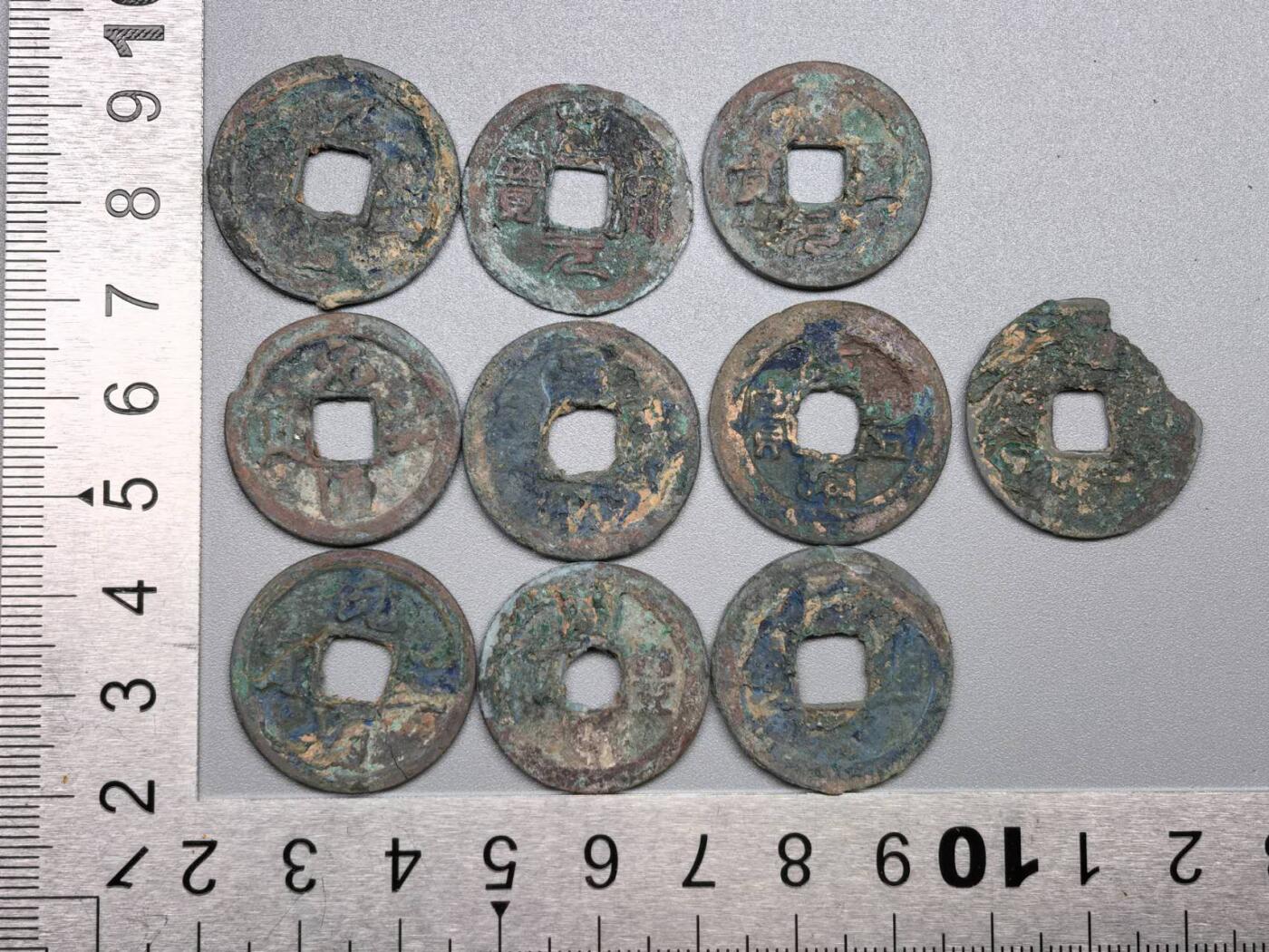 小驴勋章奖章收藏11月29日周六晚六点拍卖（珍爱和平，收藏战争，铭记历史，勿忘国耻，忠党爱国。有偿代拍，送拍规则在简介最后，参拍须阅读规则后再参拍，关系到运费包装发货时效真假辨别等关键信息，拍卖时不再发原图，看大图店主微信码在拍卖店铺介绍里）