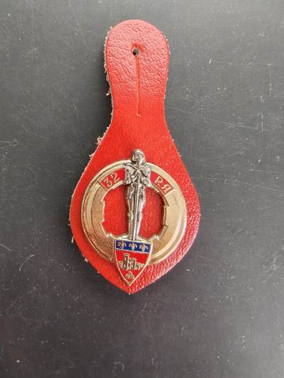 老王徽章第166期 - 法国第32炮兵团证章