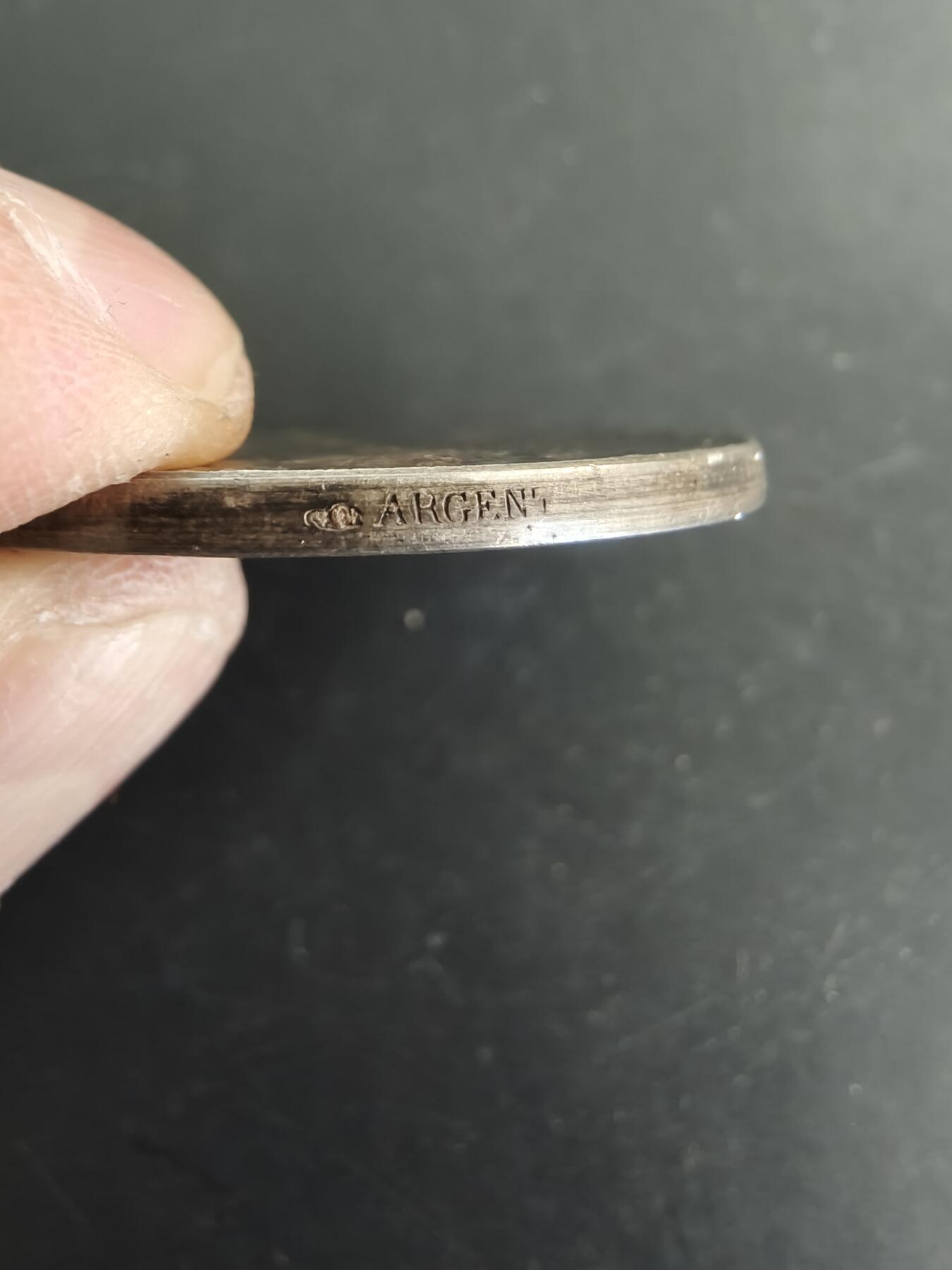 老王徽章第166期 法国大尺寸婚章    大师波特版     原盒    950银    直径42mm.    重量35.2g