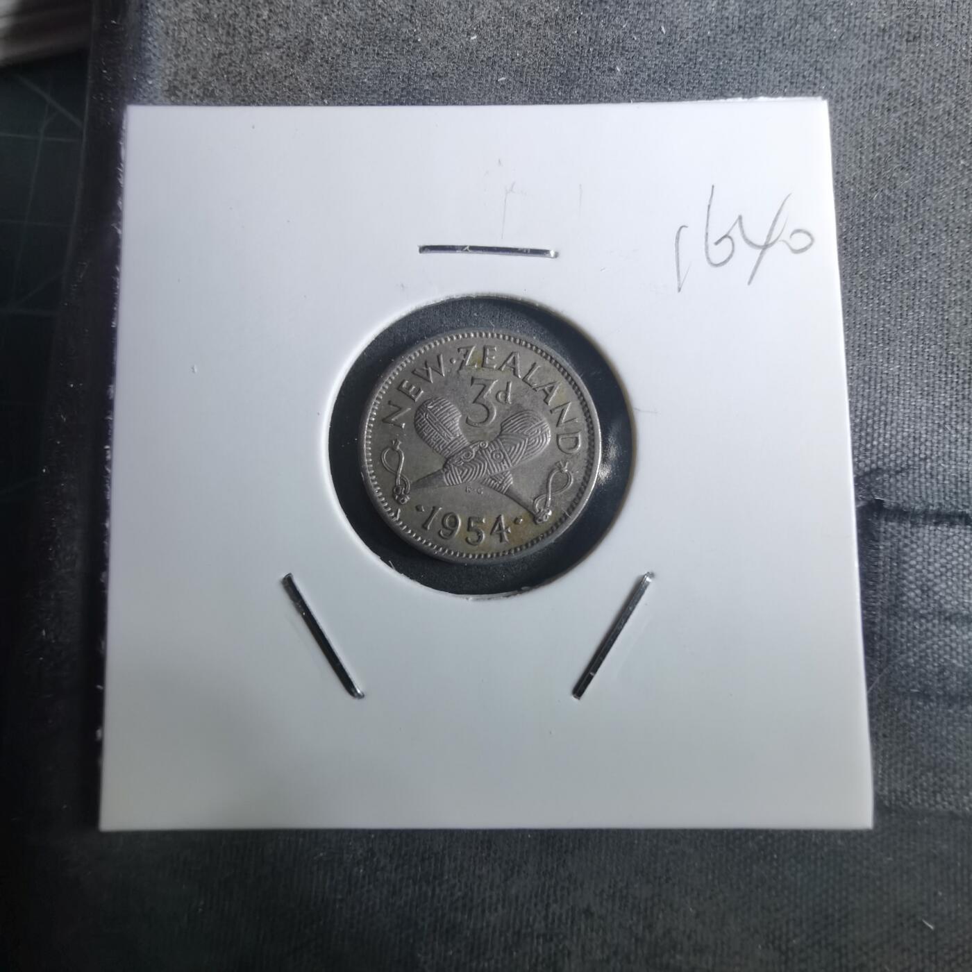 沼泽如烟--第916场 新西兰1954年3便士