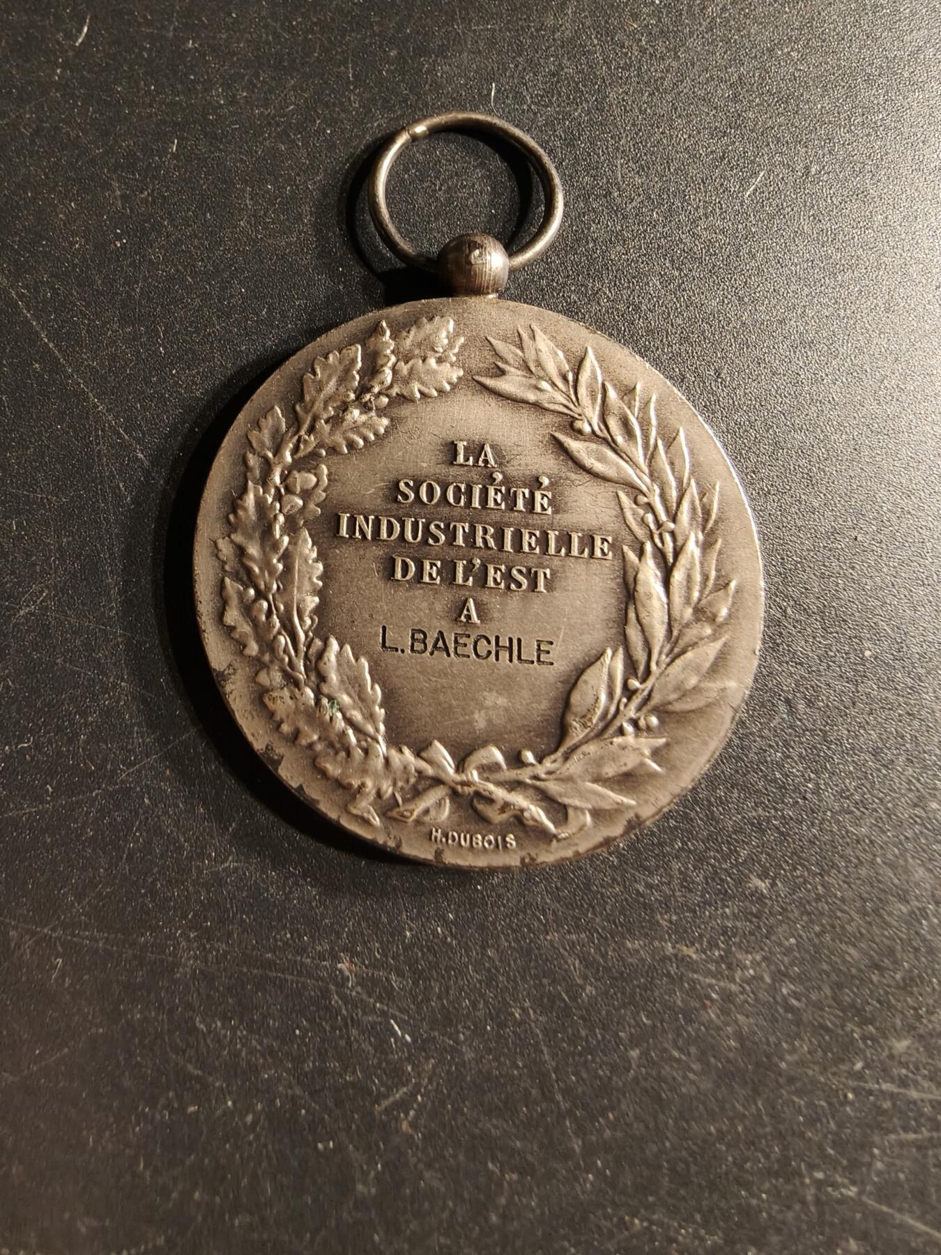 老王徽章第166期 法国银级东方工业协会奖章     950银     25.2g